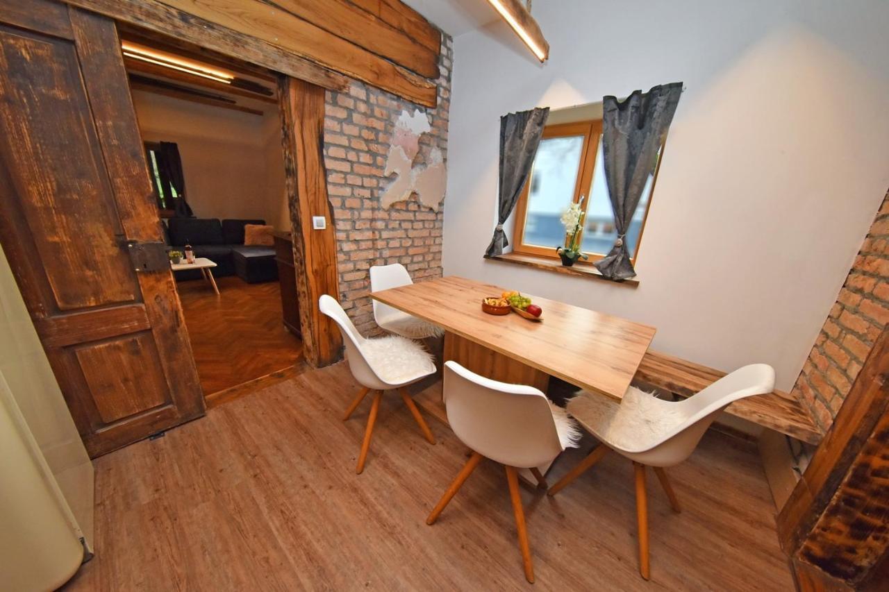 Hisa Stare Mame Bed & Breakfast Камник Екстериор снимка