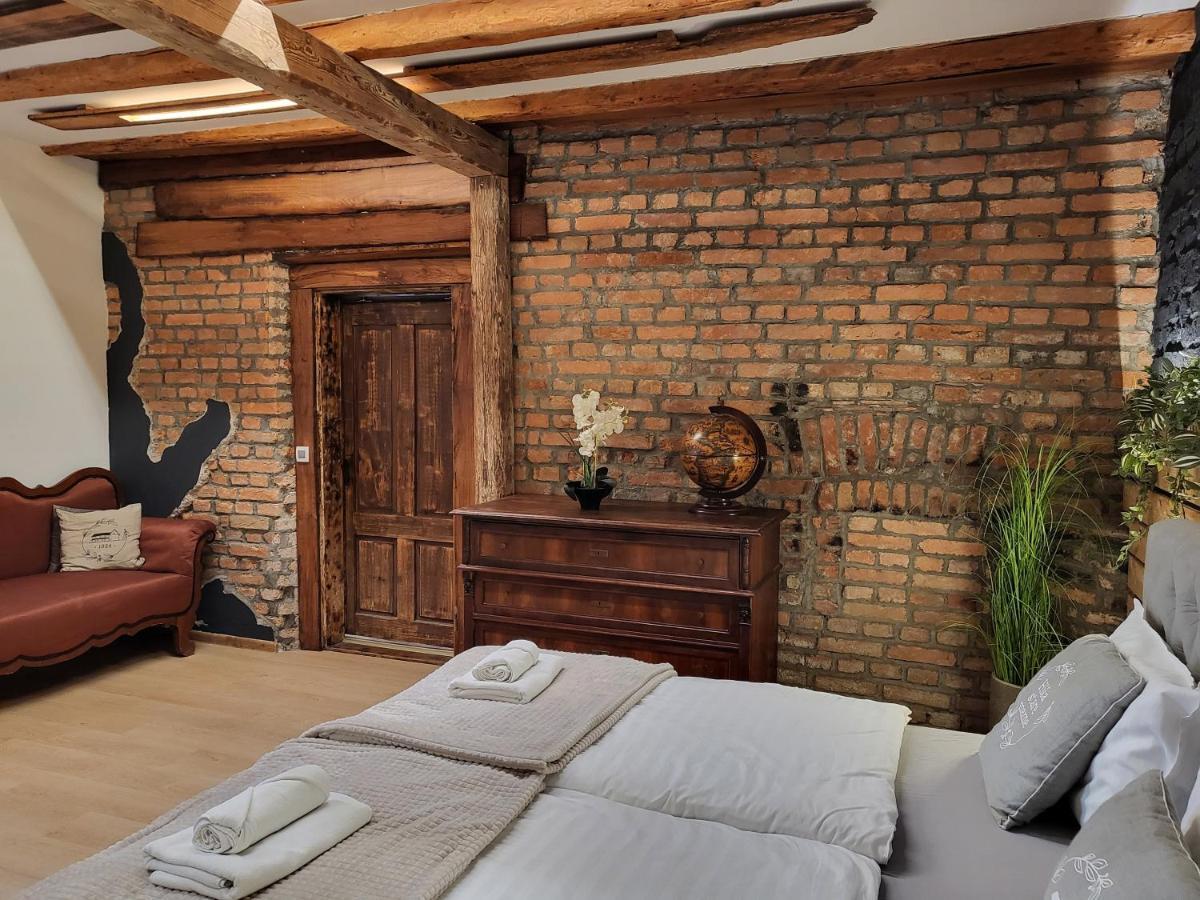 Hisa Stare Mame Bed & Breakfast Камник Екстериор снимка