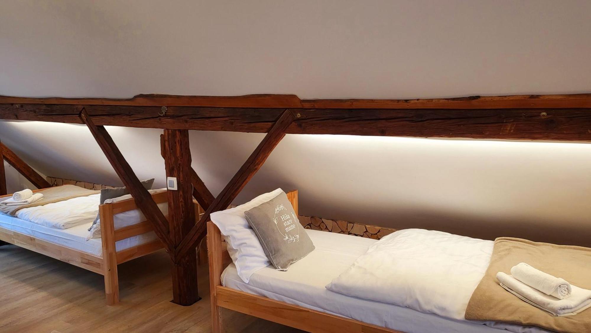 Hisa Stare Mame Bed & Breakfast Камник Стая снимка